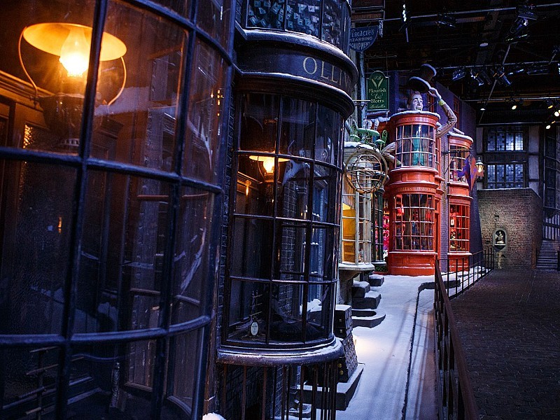 Harry Potter Warner Bros. Tour from London Victoria