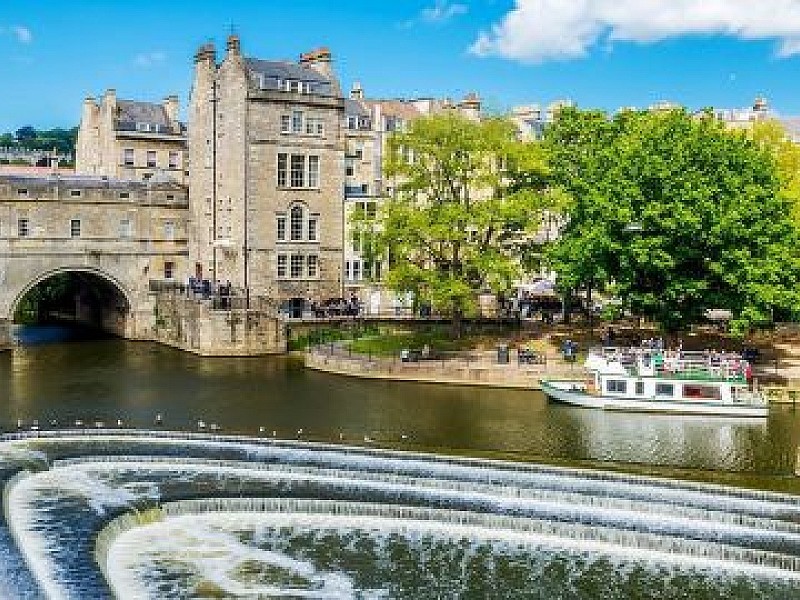 Windsor, Stonehenge & Bath Private tour with separate Tour Guide